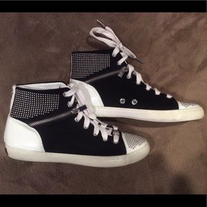 Michael Kors “Boerum” Mini-Studded Sneakers sz 7